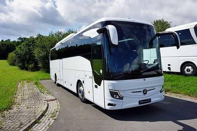 Wynajem limuzyn i busów z kierowcą*Transport VIP*Przewóz osób*Mercedes
