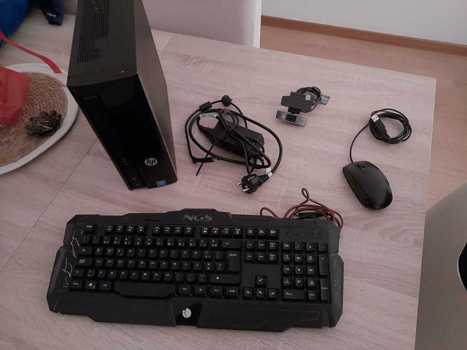 Vendo conjunto CPU, teclado rato e câmara web