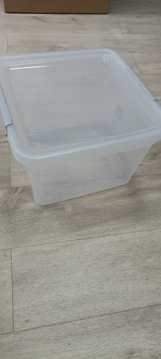 Zestaw pojemników (Duży Pojemnik z pokrywką oraz mniejszy z pokrywką)