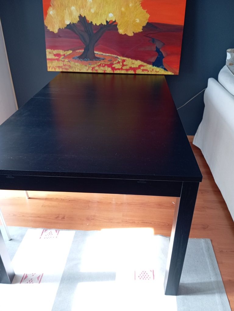 Mesa de jantar de abrir em preto