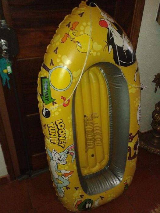 Bote insuflável looney tunes novo para criança