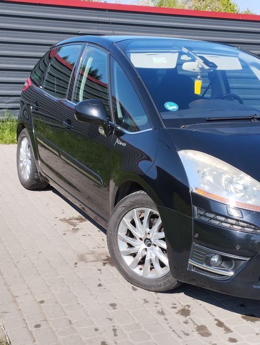 Авто має страховку