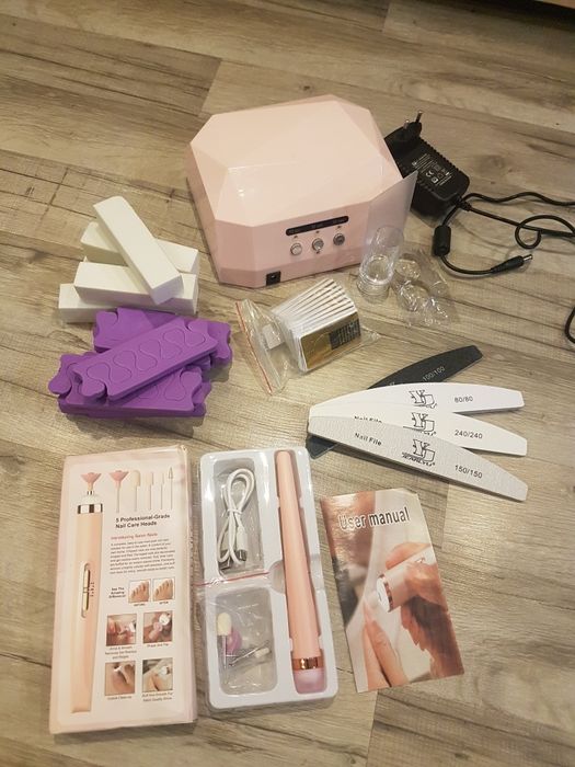 Продам набор для маникюра