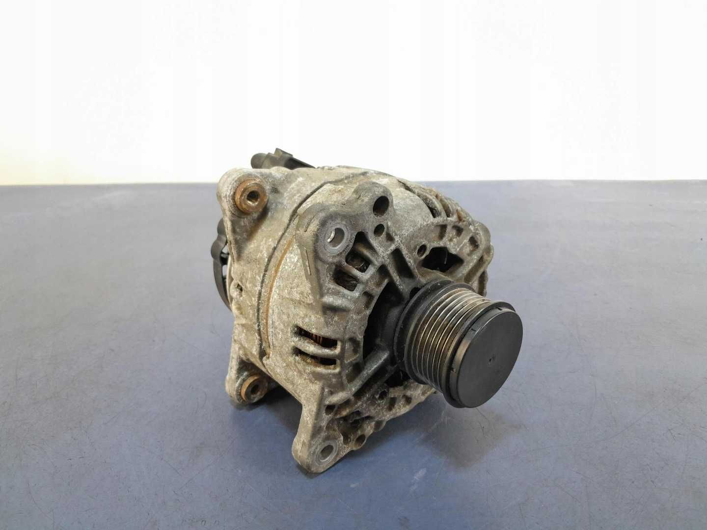 VW TOURAN I 1.9 TDI alternator 06F903023F