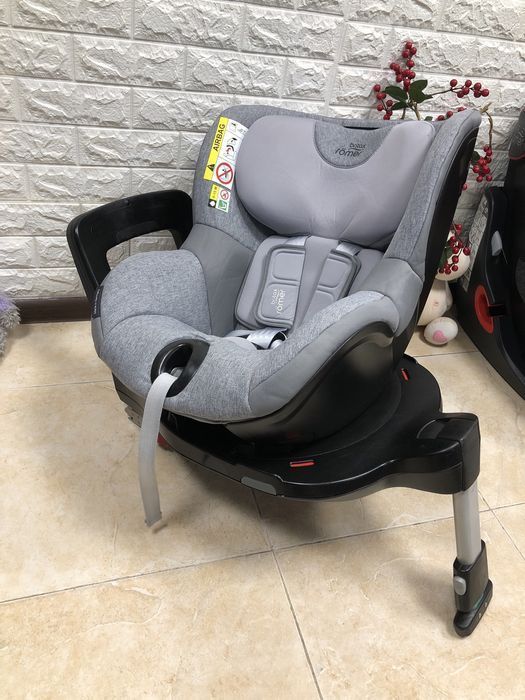 Автокрісло Britax Römer DUALFIX M i-SIZE Група 0+/1 (0-18 кг)