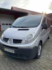 Renault Trafic long пасажир