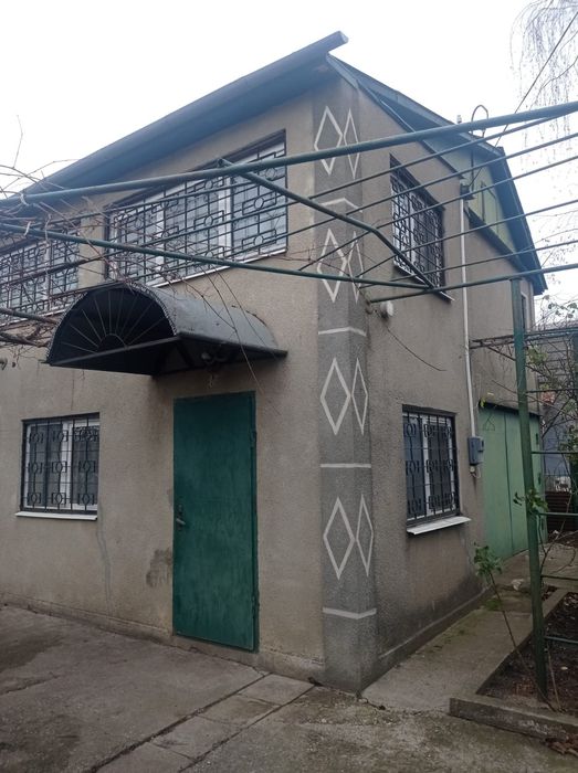 Продается дом дача на 6 сотках.