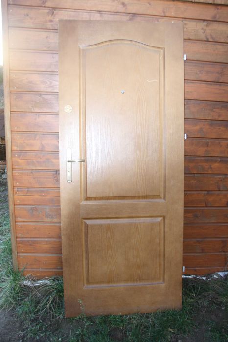 Sprzedam drzwi zewnętrzne