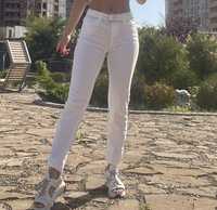 Білі жіночі джинси легенькі літні джинси