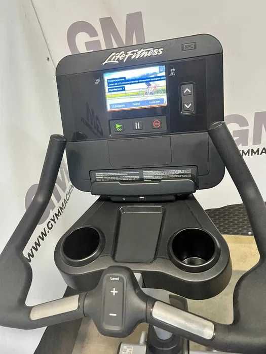 Rower Pionowy Life fitness Integrity console X POWYSTAWOWY, JAK NOWY!