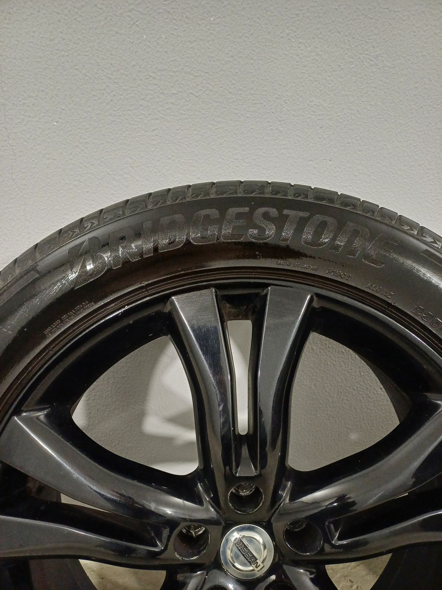Диски з шинами Nissan Murano