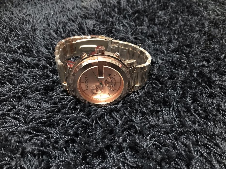 Relogio quartz gucci novo