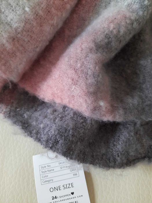 Duzy szal boucle 63x220, z metką