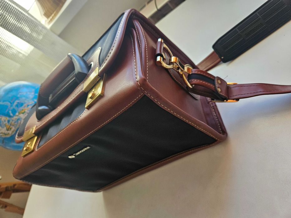 Продам стильний  чемодан / валізу