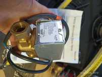 zawór strefowy Honeywell V4043H z siłownikiem elektrycznym