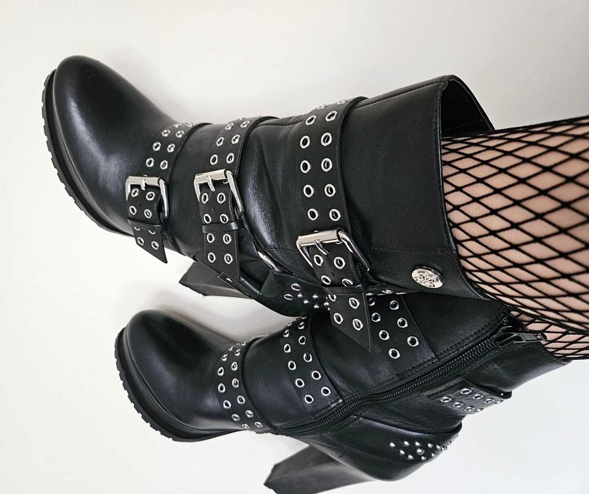 Botki Guess model Rindy platforma obcas skóra naturalna