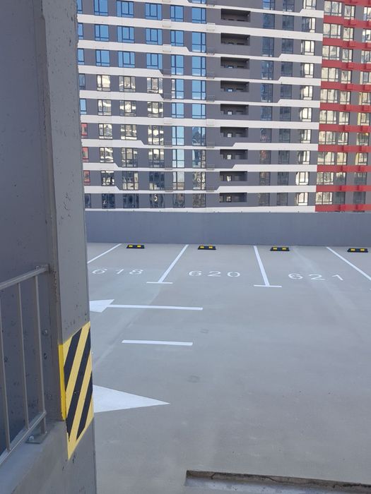 Оренда паркомісця ЖК  Варшавський 3