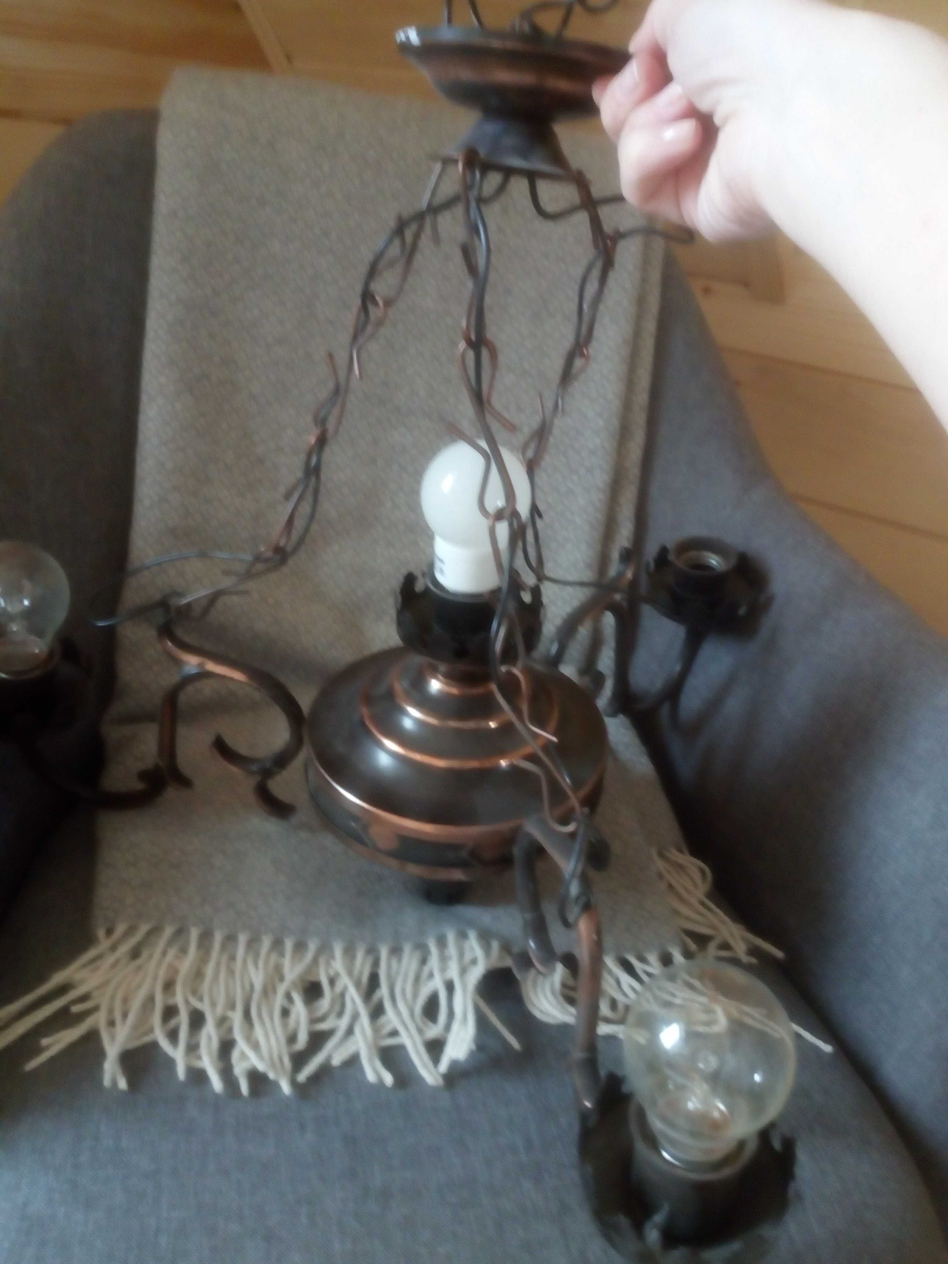 Lampa wisząca vintage z kloszem