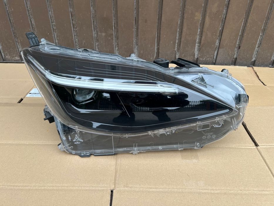 LAMPA PRAWA PRZÓD TOYOTA YARIS CROSS FULL LED 0D-312