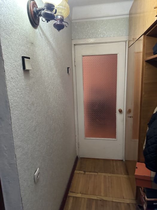 Шафа, стінка, диван, крісло, шафа у прихожу