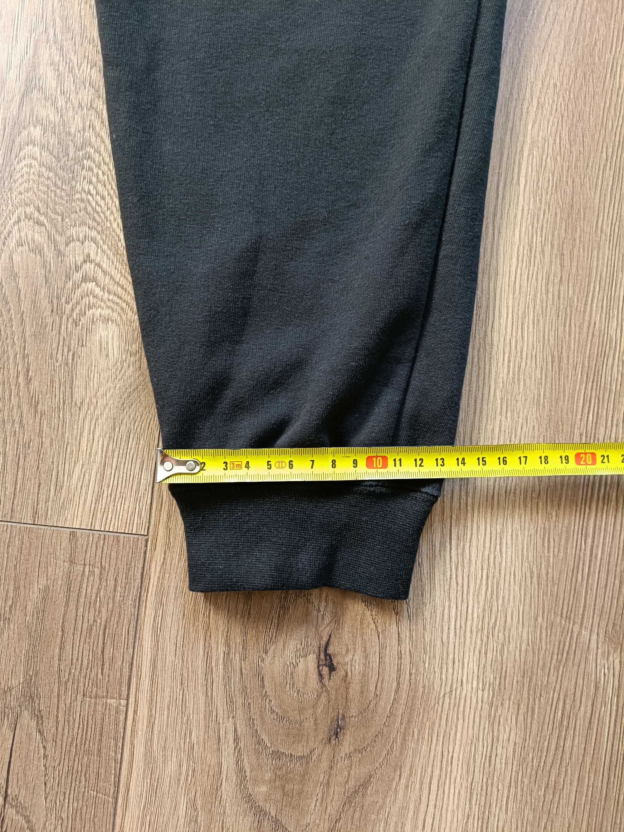 Oryginalne spodnie dresy joggersy Puma r.S/M