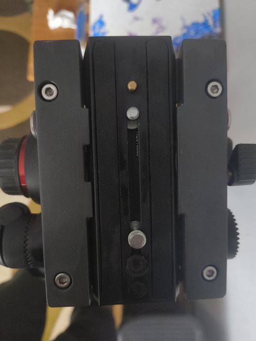 Штатив Manfrotto 546B + голова MVH502A