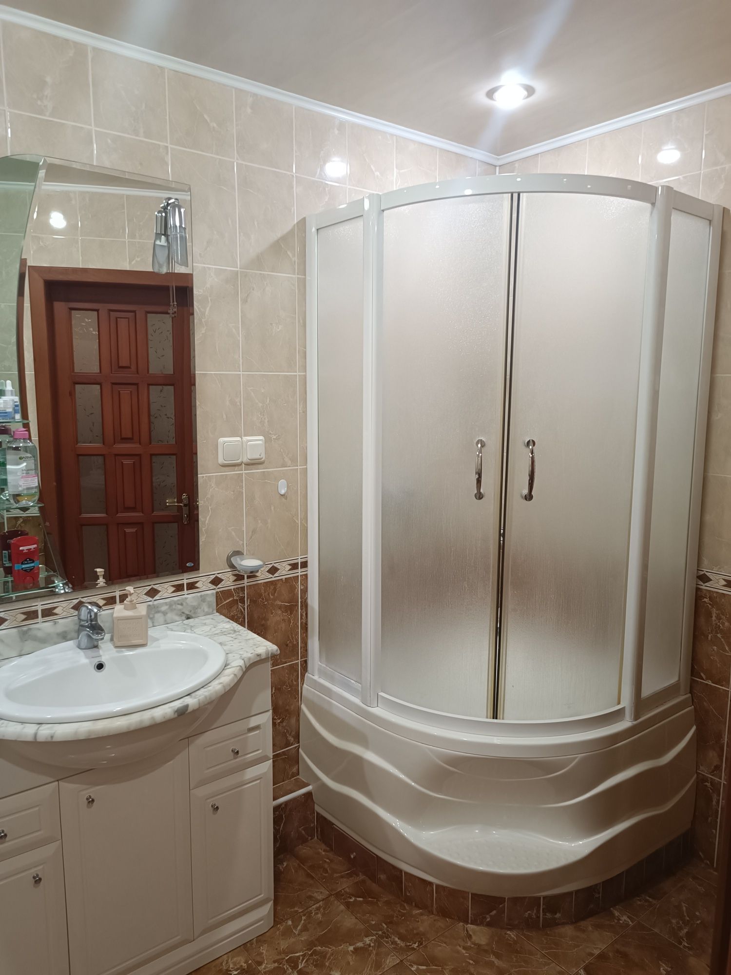 Терміновий продаж квартири з автономним опаленням  і ремонтом .