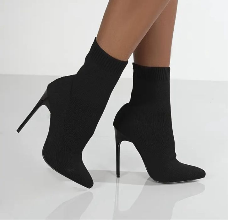 Стильні жіночі черевики на каблуку