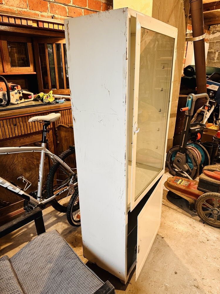 Szafka medyczna vintage loft