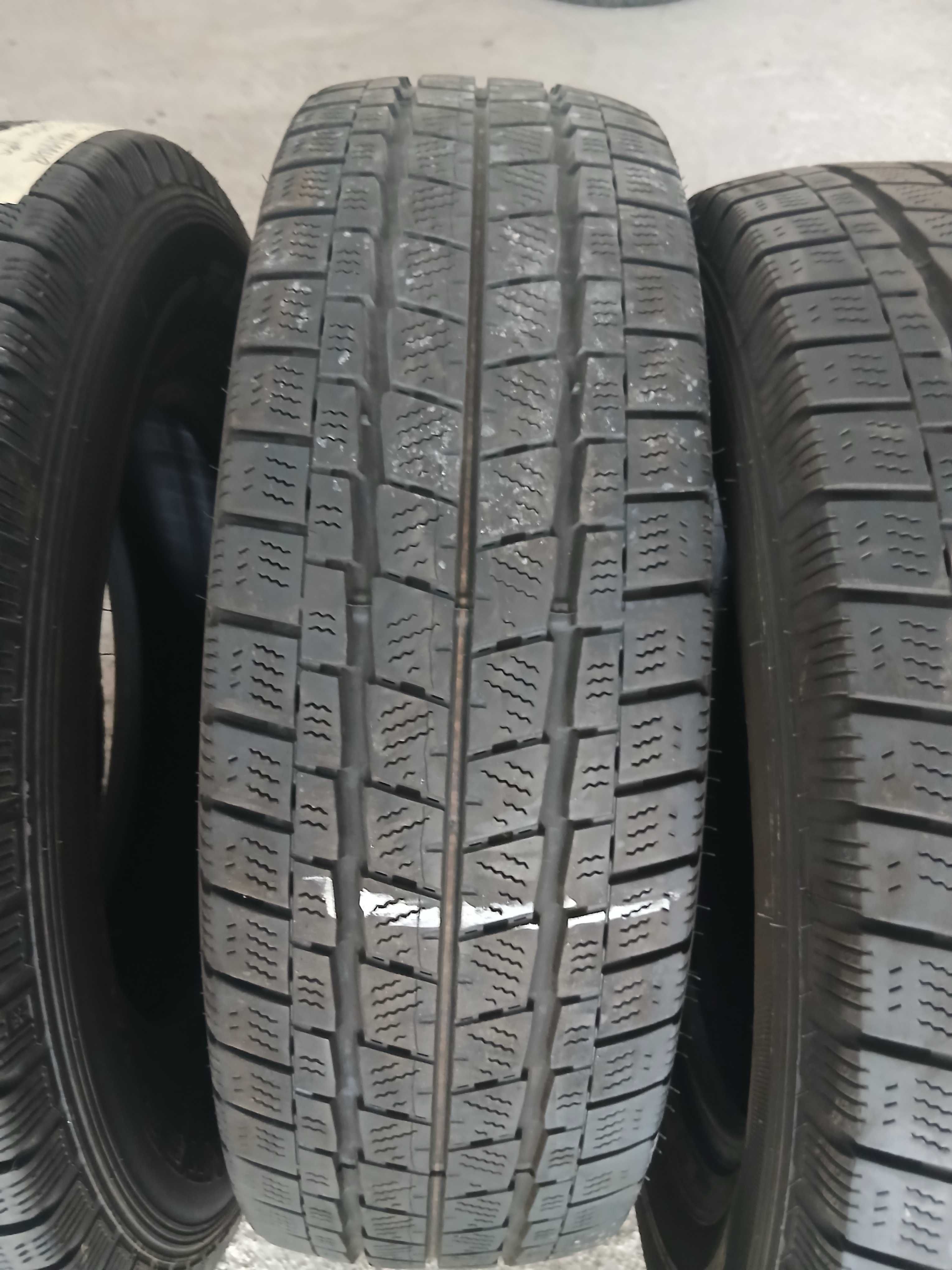 6 Pneus 215/75R16 C Falken