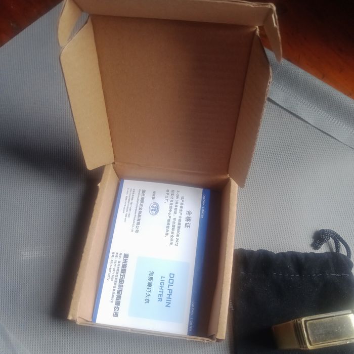 Бензиновая зажигалка