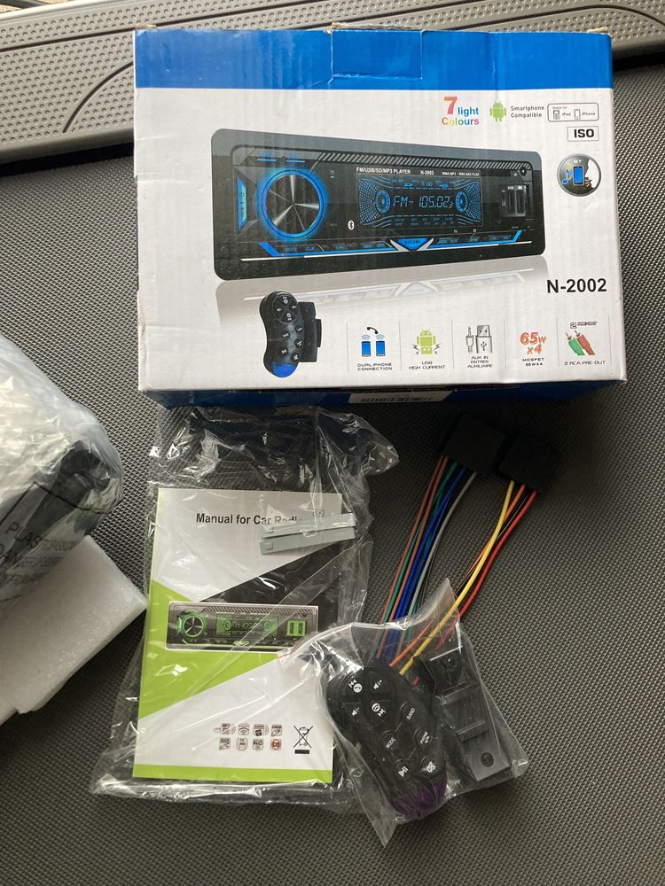 Car MP3 player with USB/TF BT for Iphone ISO 7 LED phone connection