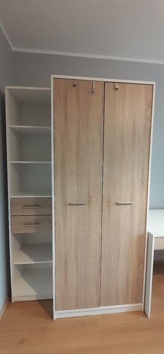 Komplet mebli młodzieżowych z łóżkiem i materacem