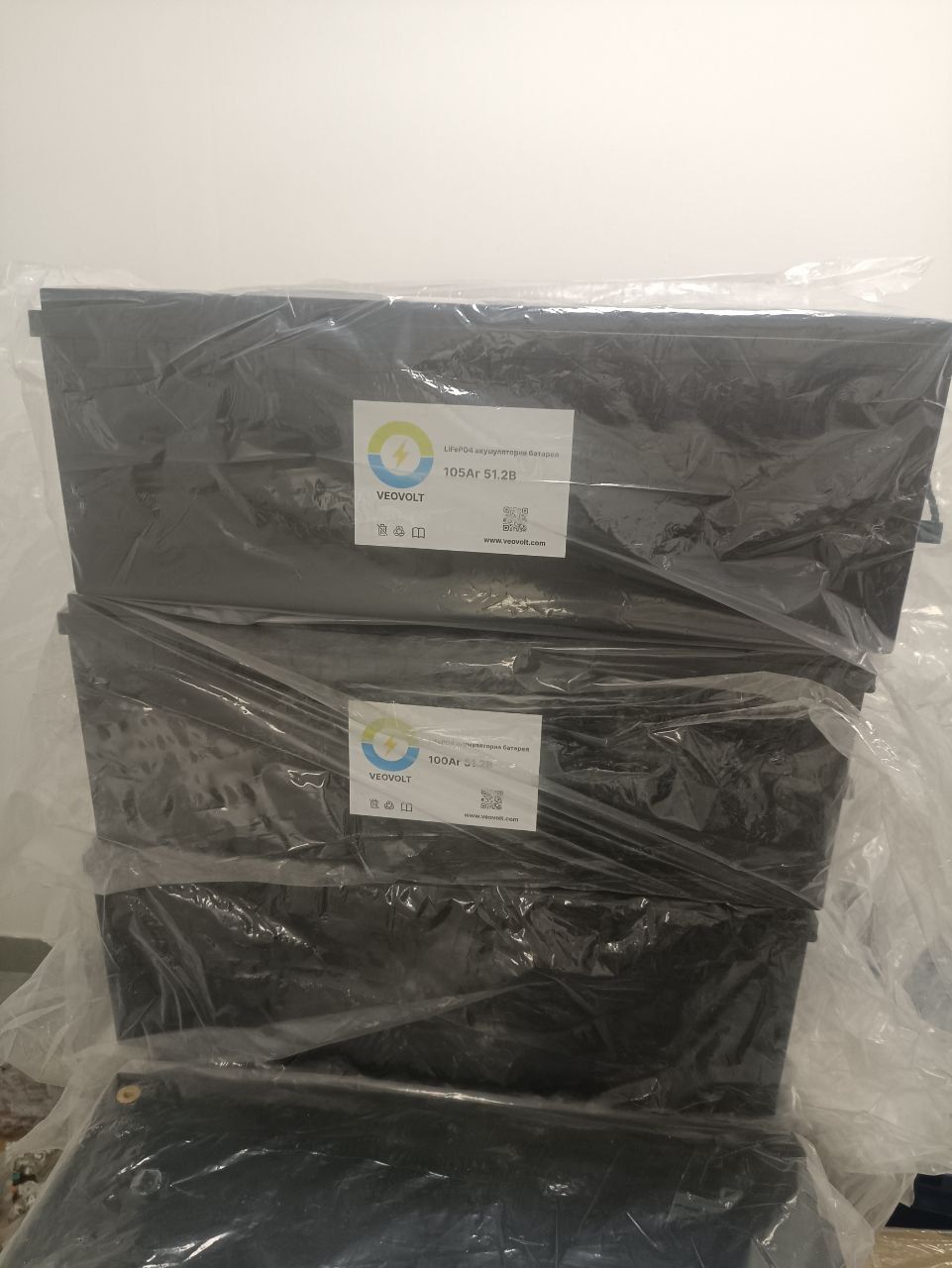 Акумуляторна комірка НОВІ  EVE 105 Aч  LiFePO4 3.2
 LiFePO4, 3.2V 105