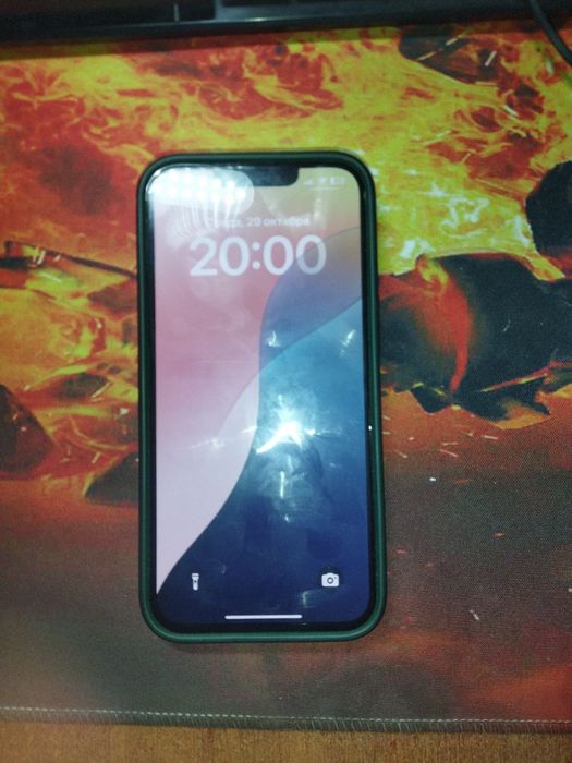 Продаю айфон 13