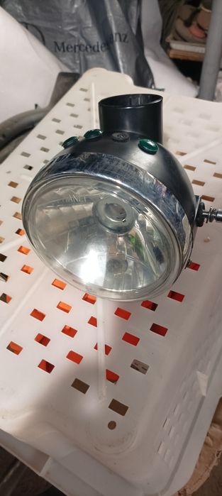 Фара мотоциклетная.