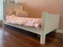 Berço/cama infantil + colchão MICUNA