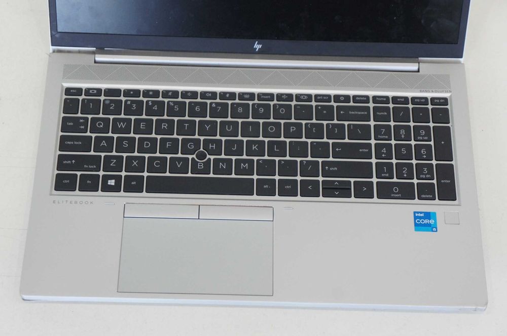 HP EliteBook 850 G8 i5-1135G7 16GB 256GB SSD 15,6 FullHD IPS W10/11