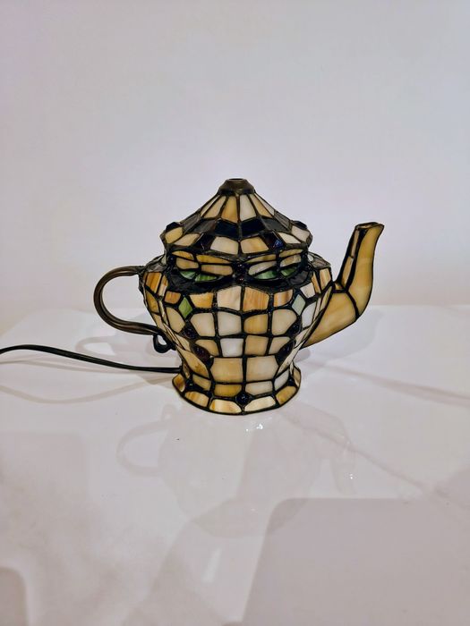 Lampa witrażowa stołowa / nocna "dzbanek" Tiffany