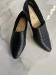 Шкіряні туфлі Clarks.