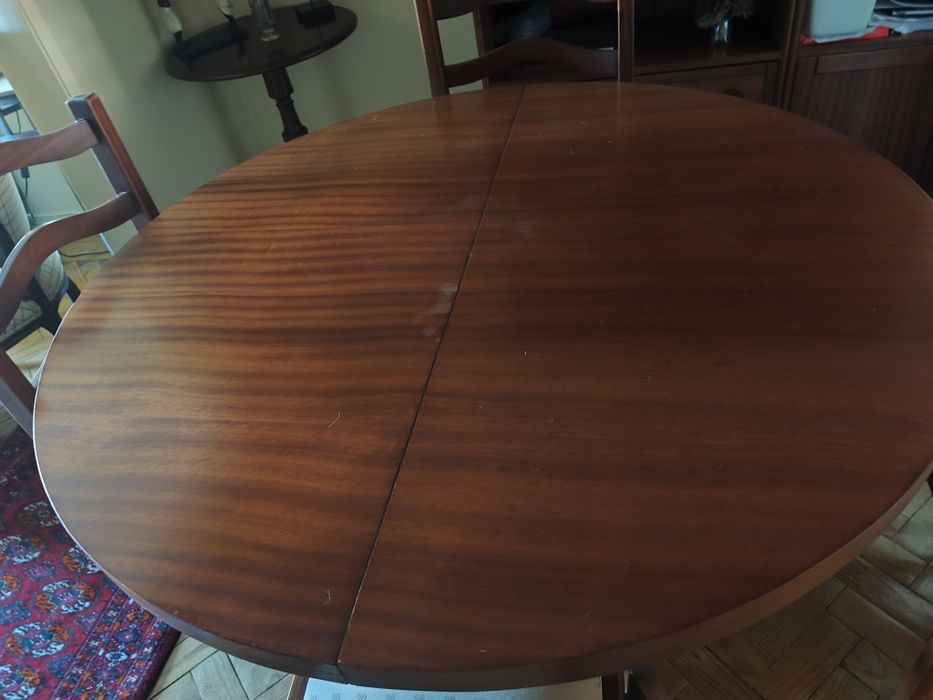 Mesa extensível em Madeira Carvalho