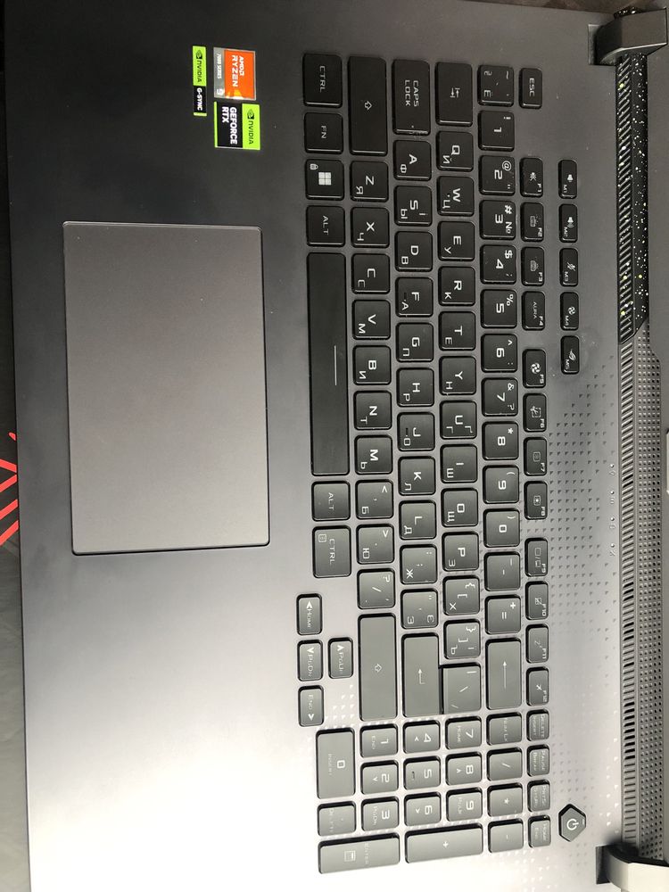ASUS ROG Strix G17 G713PV- LL043-Ryzen 9 7945HX, 64 GB RAM