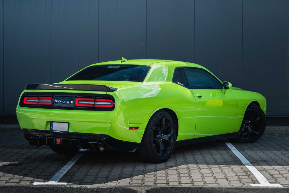 BEZ LIMITU I KAUCJI  DODGE CHALLENGER wypożyczalnia aut sportowych WRO