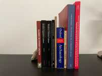 Vários livros sobre história, política, filosofia, etc