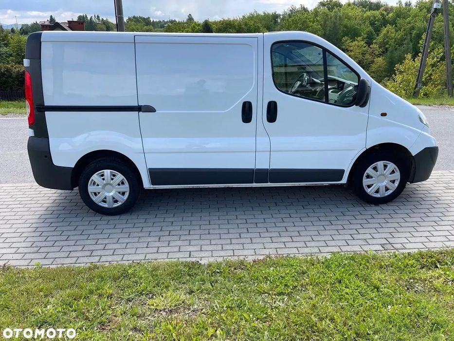 Opel Vivaro  2,0cdti 90 KM L1H1 206300km 2013r hak euro5