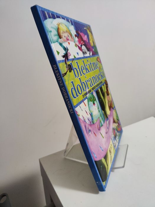 Błękitne dobranocki 22 opowiadania wiersze polskich autorów .