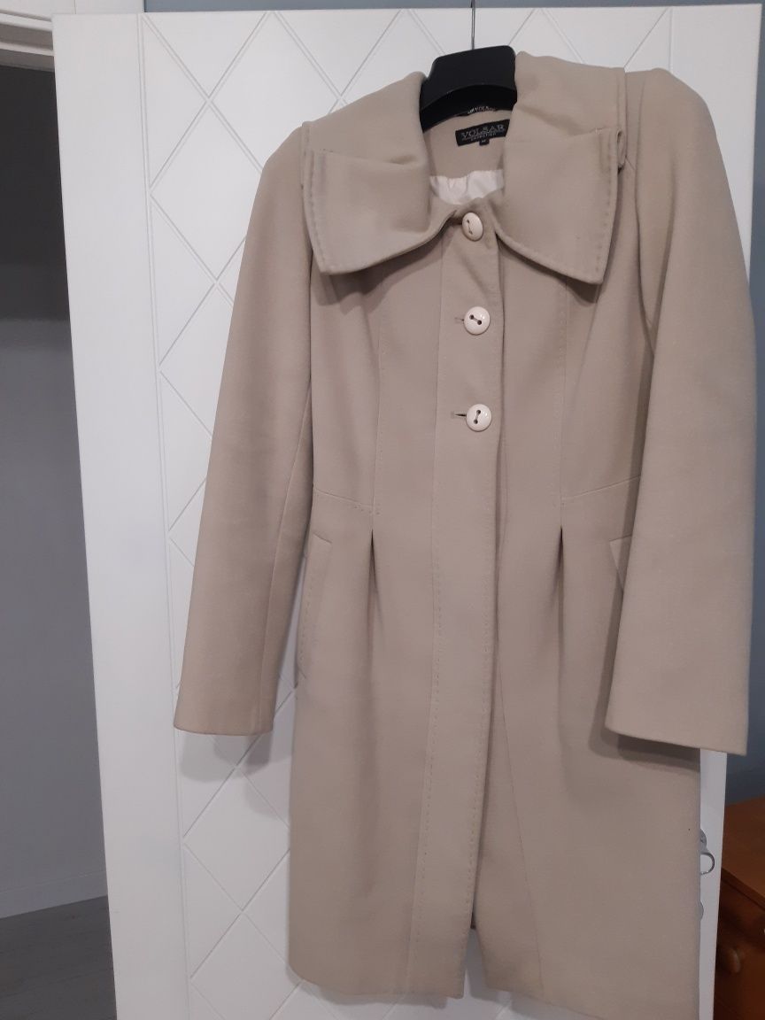 Продам жіноче пальто  42 розмір