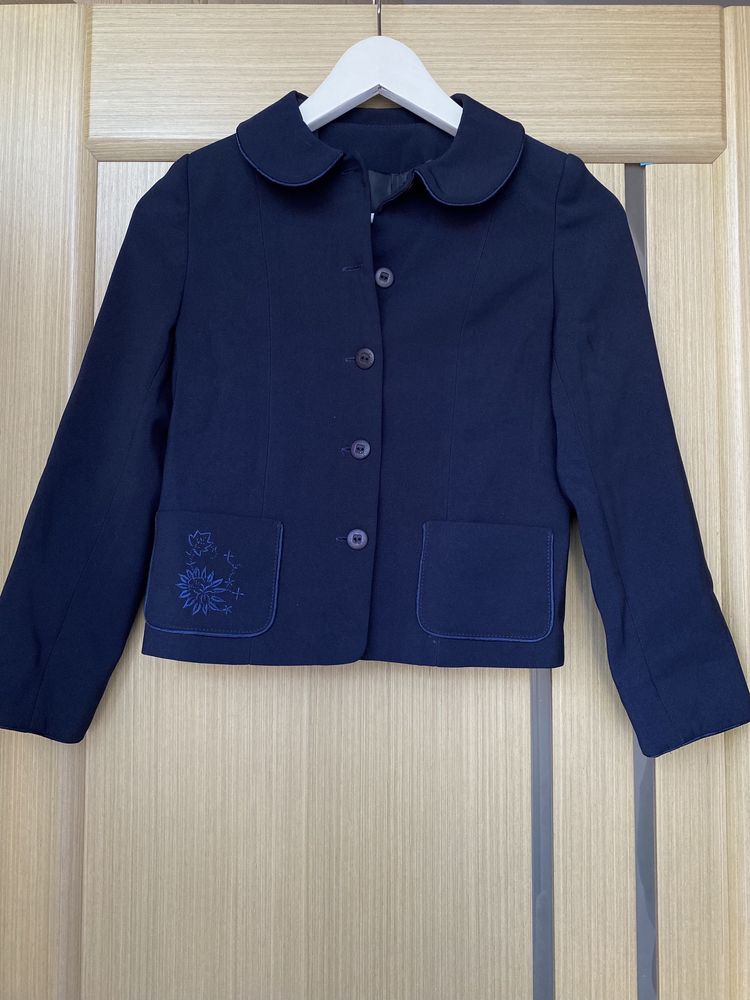 Школьный пиджак синего цвета 140 см