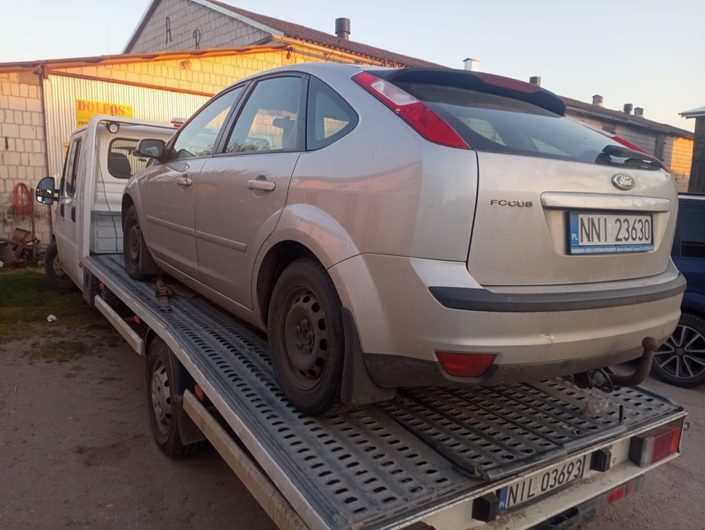 Ford focus mk2 1.8 benzyna kolor 03 srebrny skrzynia zderzak maska