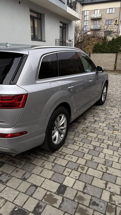 Audi q7 2017 premium plus